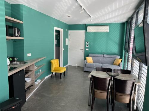 PLAN B City Center Aparthotel 4
