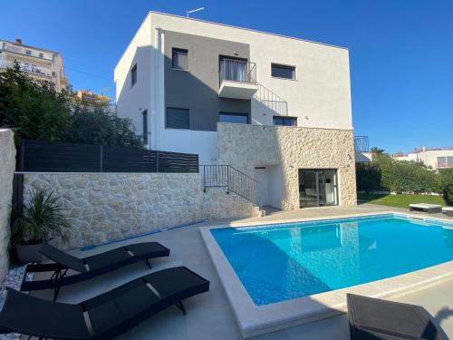 Villa Salt - 10 people, heated pool, Trogir, near beach & Split airport
