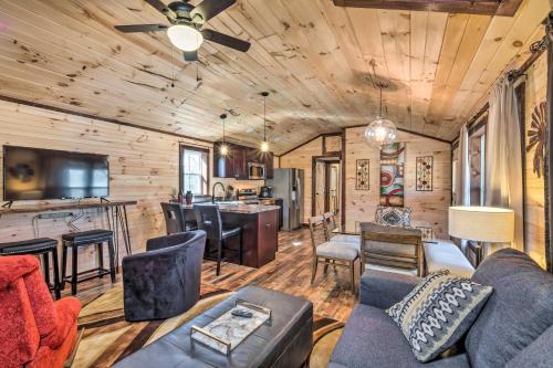 Somerset Cabin, Close to Lake Access! in Somerset, USA