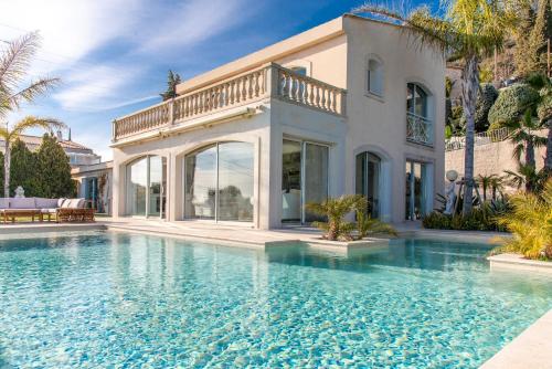 Beautiful Villa with amazing Monte Carlo & Sea View - Accommodation - La Turbie