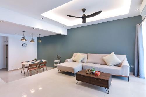 A Modern & Spacious 3BR Home for Family Getaways - main image