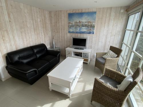 Three-Bedroom Holiday Home