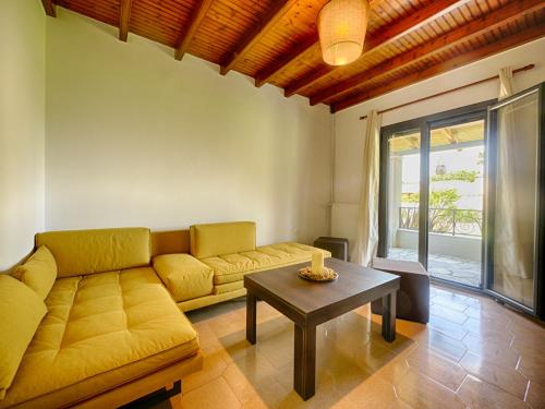 Cozy Family Friendly Apartment with large garden close to beaches - Dirella