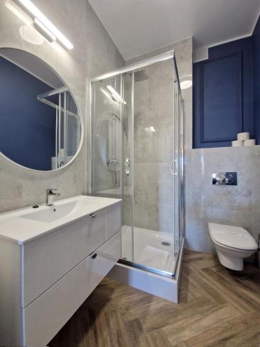 Apartment with Sea View image 9
