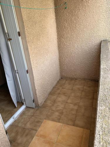 Superbe studio, avec parking sur place gratuit, Bastia (foto 3)
