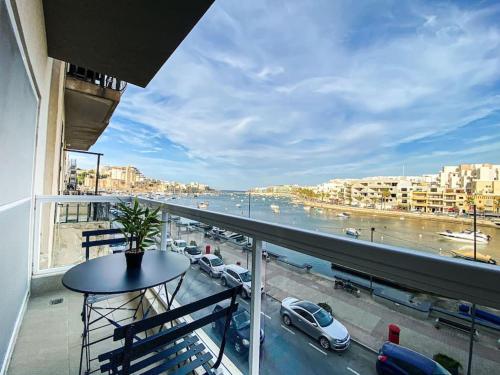 Sea front 3rd floor Apartment in Marsaskala by Solea