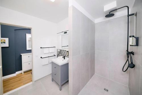 Old Town Apartments - image 4