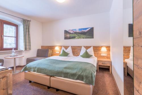 Double Room with Mountain View