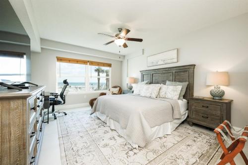 Unit 102 Aruba - 3 Bedroom Ocean Front in Daytona Beach, USA