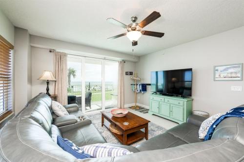 Unit 102 Aruba - 3 Bedroom Ocean Front in Daytona Beach, USA
