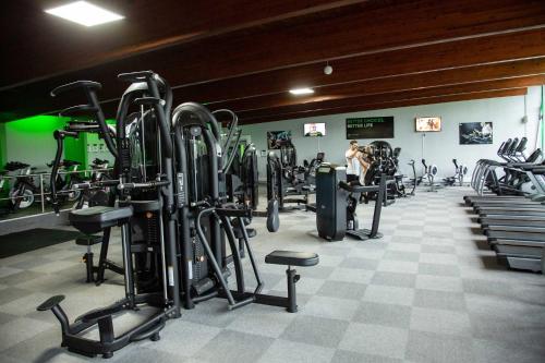 Flat 2, The Old Antiques Warehouse - FREE off-site Health Club access with Pool, Sauna, Steam Room & Gym