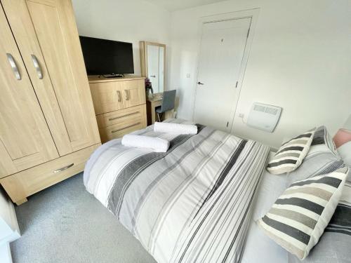 Manchester Escape - Private Room & Bathroom Near Etihad and CoOp Arena - Free Secure Parking, Manchester (Foto 9)