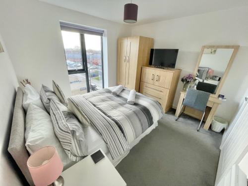 Manchester Escape - Private Room & Bathroom Near Etihad and CoOp Arena - Free Secure Parking, Manchester (Foto 8)