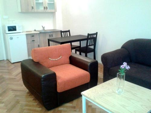 Accommodation in Khvojna