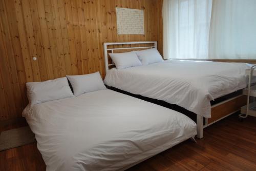 Hostel JL in Chung-jeong Room Type - Quadruple Room with Private Bathroom