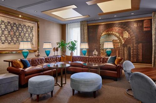 Shared lounge/TV area, Hotel Accademia in Verona