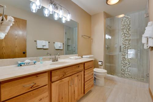 Deck + Mtn View: Keystone Townhome Near Resort! - Keystone, CO