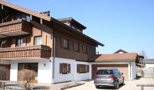 Alpenflair Ferienwohnungen Whg 404 - image 3