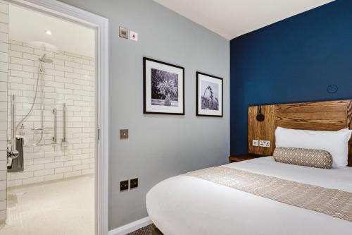 Innkeeper's Lodge Woking - image 12