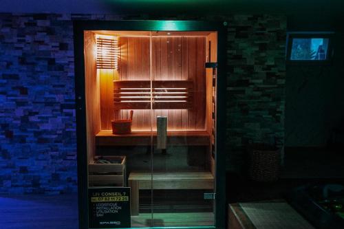 Sauna, Grande Villa cosy avec piscine, sauna & jacuzzi near Fontcaude Golf