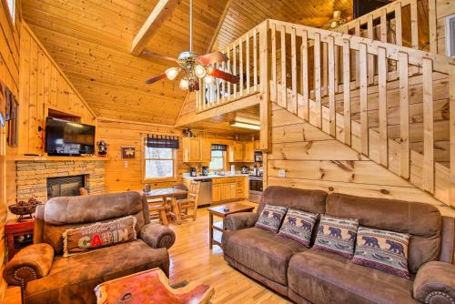 Scenic Sevierville Cabin Hot Tub, Panoramic Views