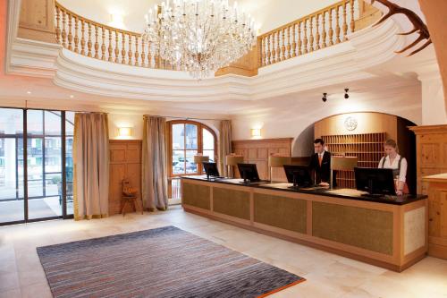 Lobby, Spa & Resort Bachmair Weissach in Kreuth