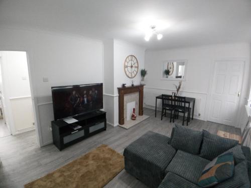 Exquisite Two Bed Apartment in Grays - Free Wi-Fi and Netflix