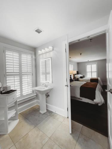 The Jefferson Inn Downtown Southern Pines – Southern Pines, NC