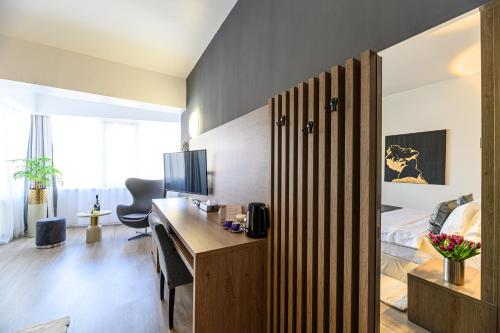 Hotel Unique Bucharest - image 12