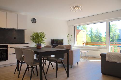 Cozy and Central for up to 4 guests, Ariana Crans Montana