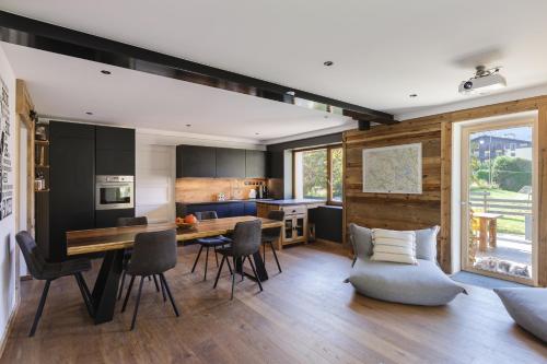 Chalet Benoit - Modern Chalet 8 Pax Free Parking Mountain View - By Cozee Rentals - Chamonix