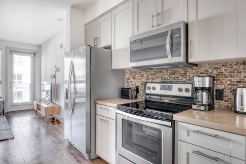 Mission Valley 2br w wd gym Pool nr shops SAN-4 in San Diego, USA