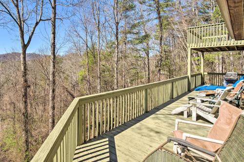 Mountain-View Home Near Downtown Asheville!