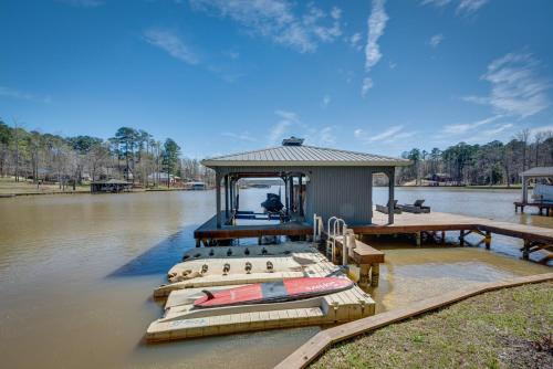 Quiet Lakefront Eatonton House with Boat Dock!