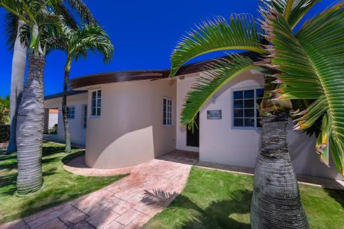 Deluxe Villa image 4