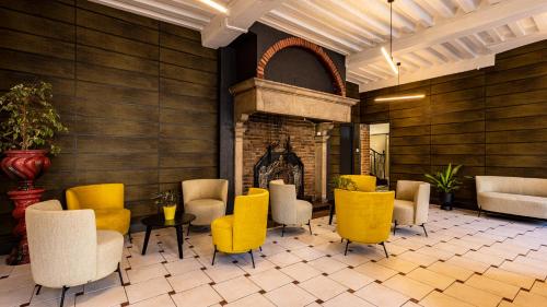 Logis Hostellerie Bressane in Saint-Germain-du-Bois