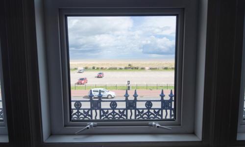 Palm Court Hotel - image 14