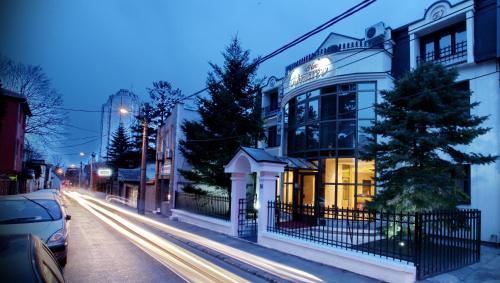 Garni Hotel Vozarev - image 10