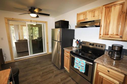 2 King Bedrooms each with full bath, Amazing Views! in Cantwell (AK)