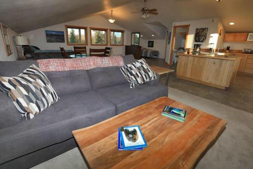 Denali Luxury King Studio Suite w/all amentities and Spectacular Views - image 8