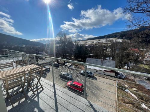 陽台/露台, Apartmán HM (Apartman HM) in 賀爾尼馬爾索夫