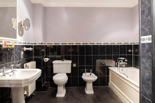 Fairfield House Hotel - image 12