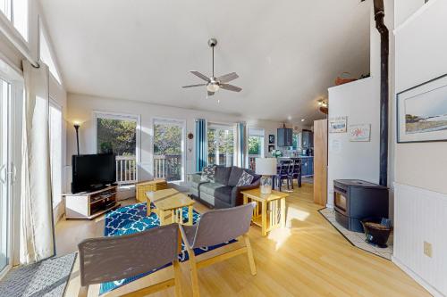 3 bedrooms, 4 beds