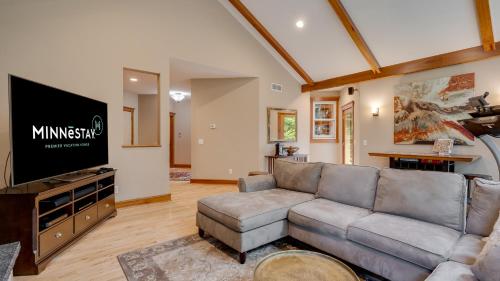 Woodhaven Retreat in Shakopee, USA