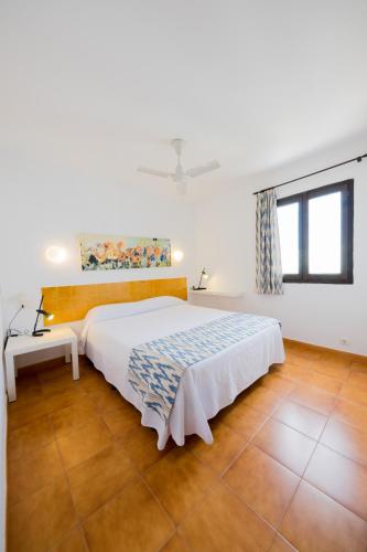 Apartamentos Sa Cala - image 3