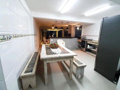 مطبخ, Casa com piscina e churrasqueira em Buzios RJ in Praia Baia Formosa