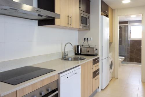 One-Bedroom Apartment image 2