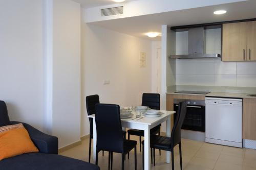 One-Bedroom Apartment image 7