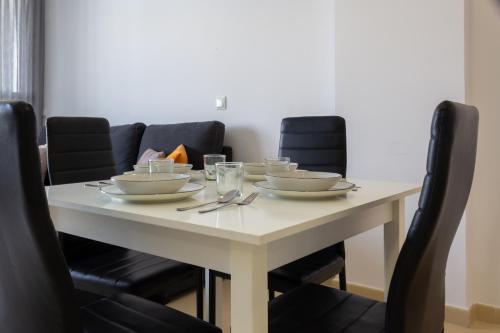 One-Bedroom Apartment image 10