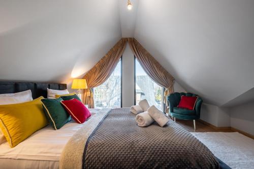 2 bedrooms, 4 beds